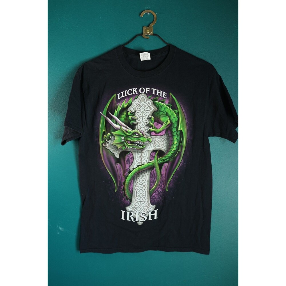Vintage Y2K  “Luck Of The Irish” Gothic Dragon Celtic Cross Graphic T Shirt M